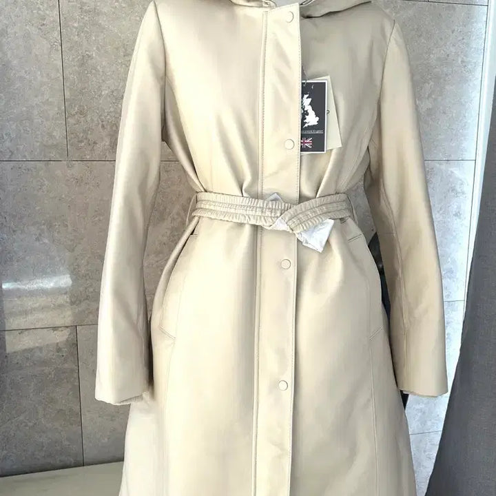 [BUNJANG] Celebshop Edition Saga Fox Goose Down Jacket / 새제품,셀렙샵에디션 사가폭스 구스다운 아이보리 현판매가399000원