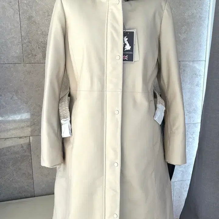 [BUNJANG] Celebshop Edition Saga Fox Goose Down Jacket / 새제품,셀렙샵에디션 사가폭스 구스다운 아이보리 현판매가399000원