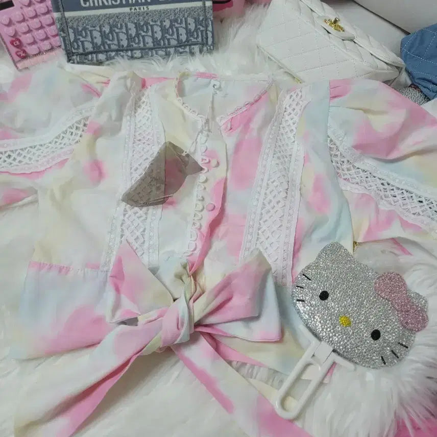 [BUNJANG] Cotton Candy Ribbon Blouse Lace Point / 솜사탕리본 블라우스 레이스 포인트