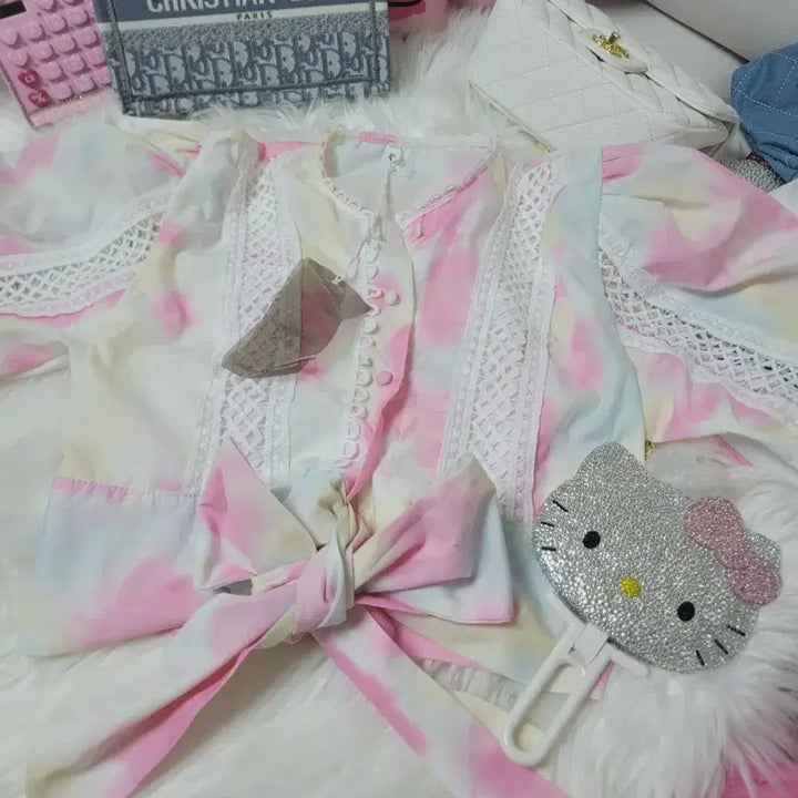 [BUNJANG] Cotton Candy Ribbon Blouse Lace Point / 솜사탕리본 블라우스 레이스 포인트