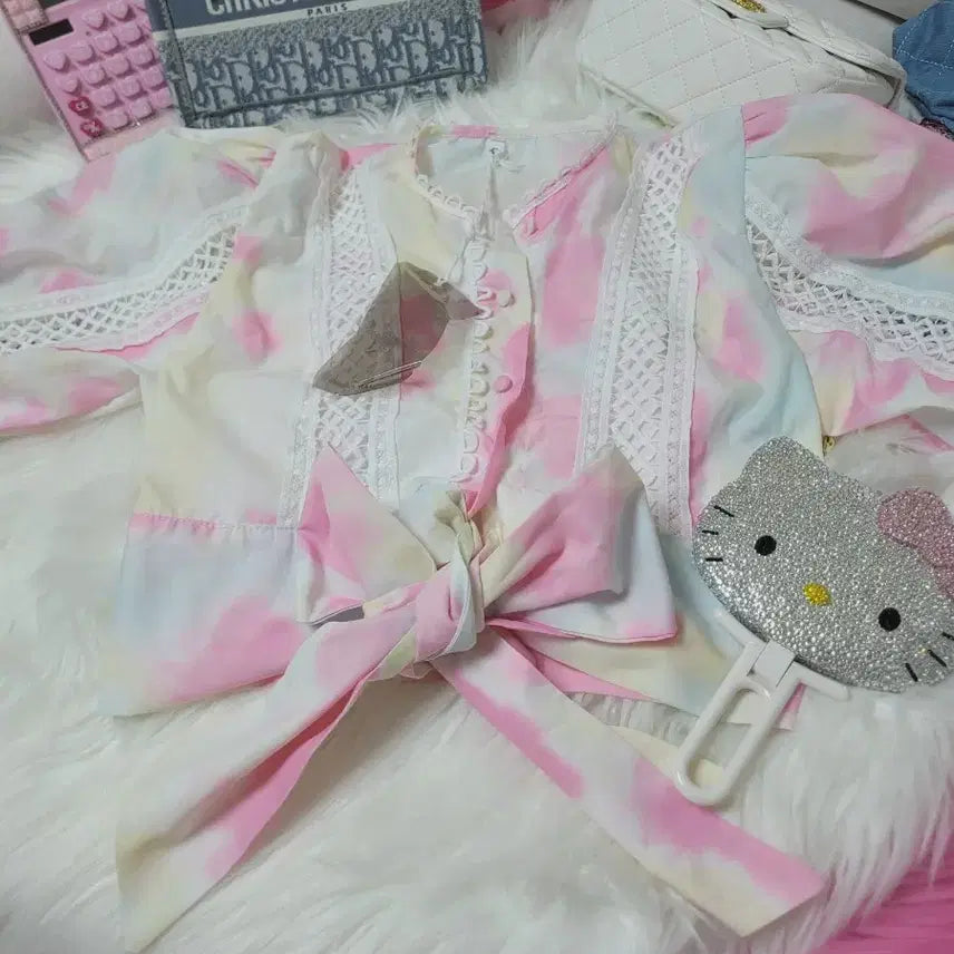 [BUNJANG] Cotton Candy Ribbon Blouse Lace Point / 솜사탕리본 블라우스 레이스 포인트