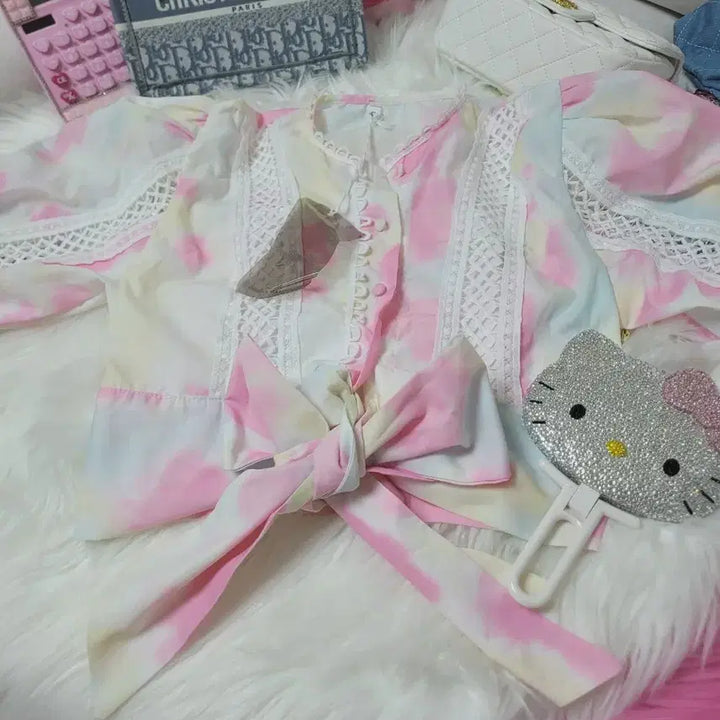 [BUNJANG] Cotton Candy Ribbon Blouse Lace Point / 솜사탕리본 블라우스 레이스 포인트