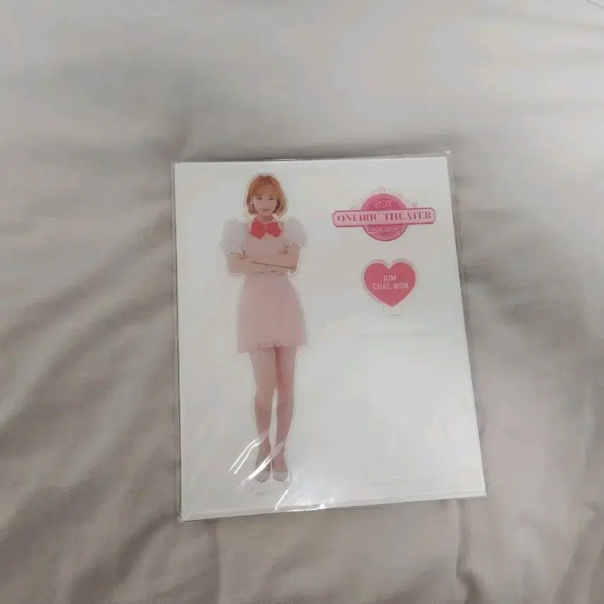 [SOLD OUT] 아이즈원 김채원 oneiric diary 아크릴 스탠드