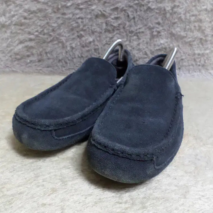 [BUNJANG] Dakota Navy Sneakers / 후루룩구제 260 어그 다코타 네이비 스니커즈 구두 중고 신발