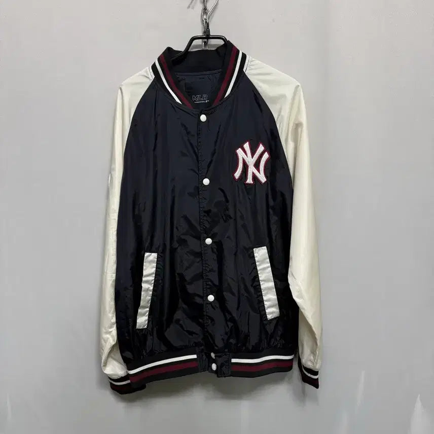 [BUNJANG] MLB New York Yankees Stadium Jumper / MLB 뉴욕 양키스 스타디움 점퍼