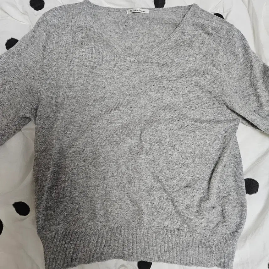 [BUNJANG] LaRoom Gray V-Neck Knit Sweater / 소재좋음 라룸 회색 그레이 브이넥 니트 오피스룩 데이트룩