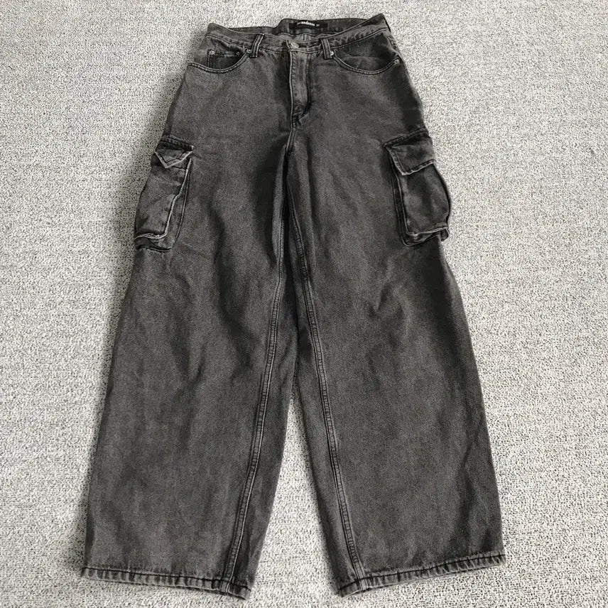 [BUNJANG] Urban Dress Black Denim Cargo Pants / 어반드레스 흑청 카고바지