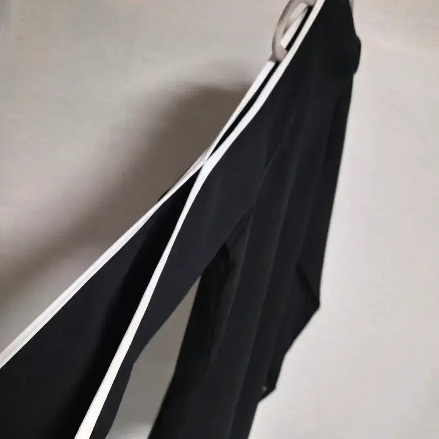 [BUNJANG] Rodeo Black Open Shoulder Blouse / 한번실착! 로데오 블랙 오픈 숄더 블라우스