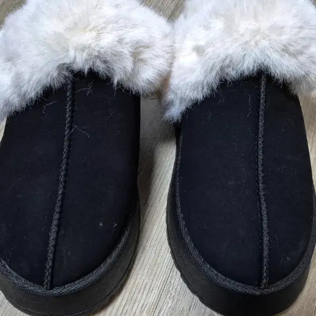 [BUNJANG] Black Platform Fur Lined Winter Slippers (235) / [새상품] 블랙 통굽 키높이 어그 슬리퍼(235)
