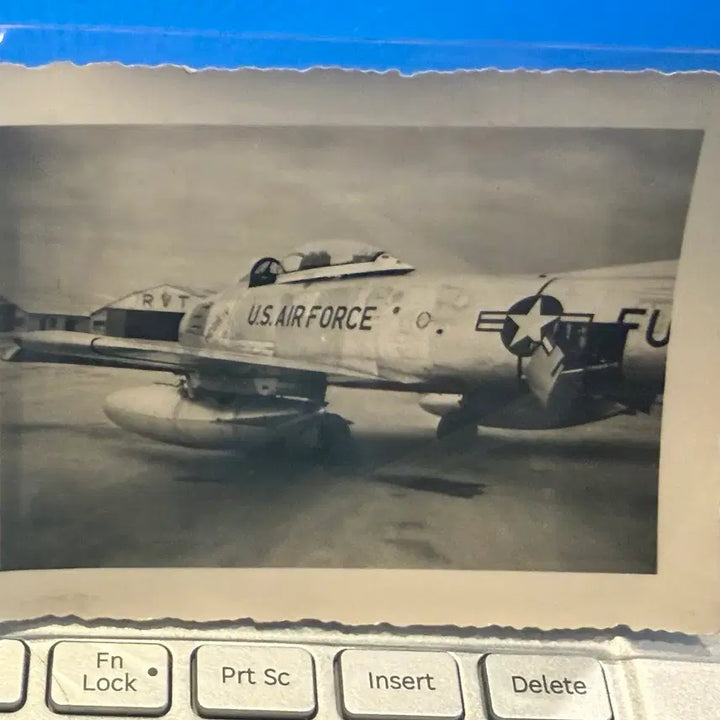 [BUNJANG] USAF F-86 Sabre Vintage Photograph (1952) / 1952년 - 6.25 한국 전쟁의 수호자 -  미국 공군 F86 세이버