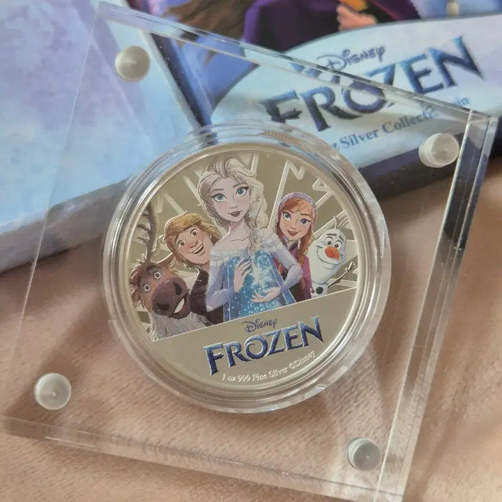 [BUNJANG] Disney Frozen 1 oz Silver Coin / 디즈니 겨울왕국 기념 1온스 실버코인 은화