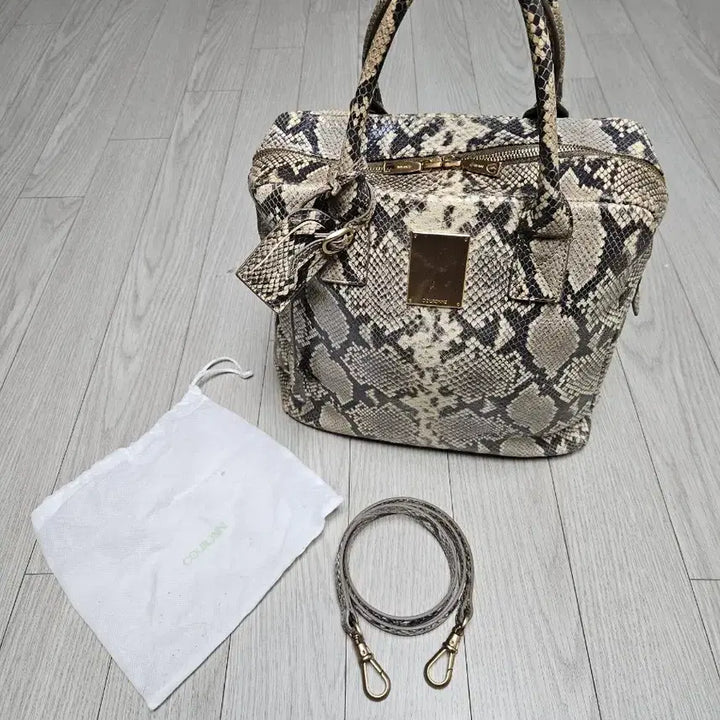 [BUNJANG] Couronne Python Square Tote Bag with Shoulder Strap / (더스트백X보증서X) 쿠론 파이톤 스퀘어 토트백 가방(어깨 스트랩O)