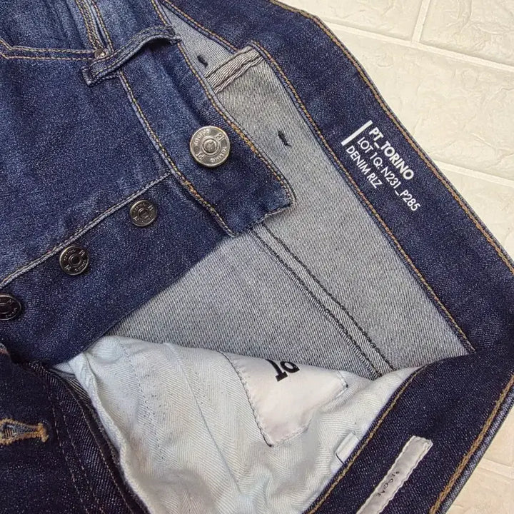[BUNJANG] PT Torino 32 Waist Jeans / 피티토리노 청바지 32사이즈