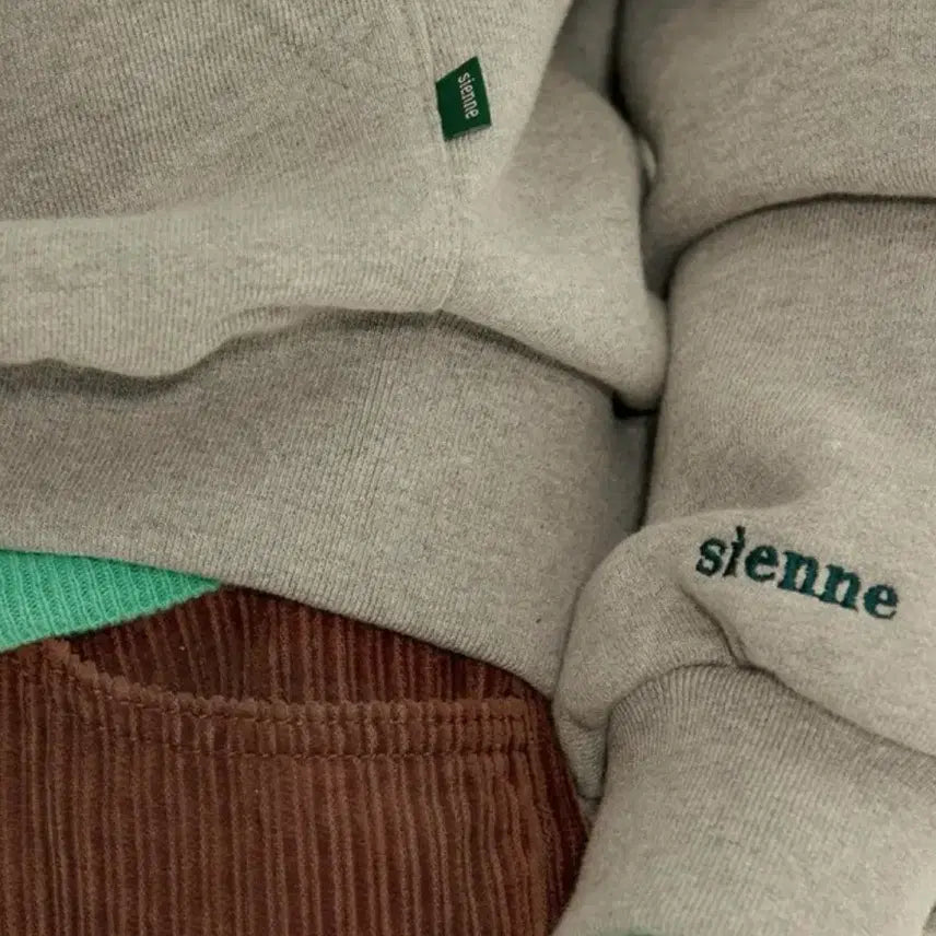 [BUNJANG] Sienne Patch Hooded Sweatshirt Melange Grey / 시엔느 패치후드 멜란지그레이