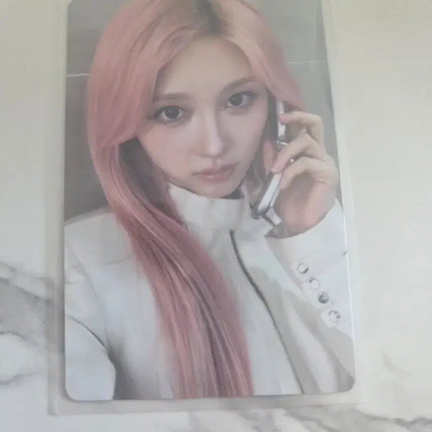 [BUNJANG] IVE Gaeul Photocard (Apple Music POB) / 아이브 리바이브 애플뮤직 전화받아 가을