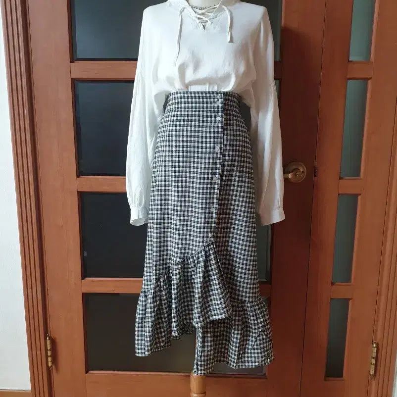 [BUNJANG] Unbalanced Frill Check Long Skirt / (새제품)언발 프릴 체크 롱스커트