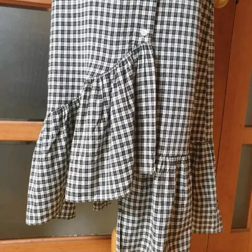 [BUNJANG] Unbalanced Frill Check Long Skirt / (새제품)언발 프릴 체크 롱스커트