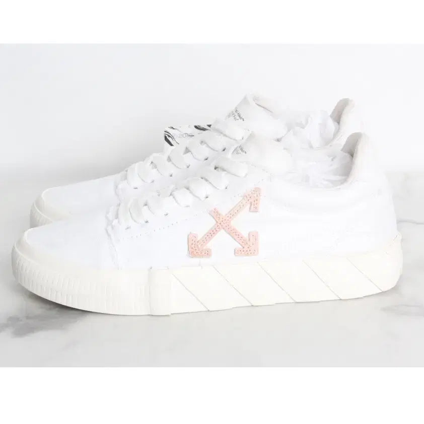 [BUNJANG] Off-White Arrow Bulky Canvas Sneakers / 오프화이트 애로우 벌크 캔버스 스니커즈 38(250)
