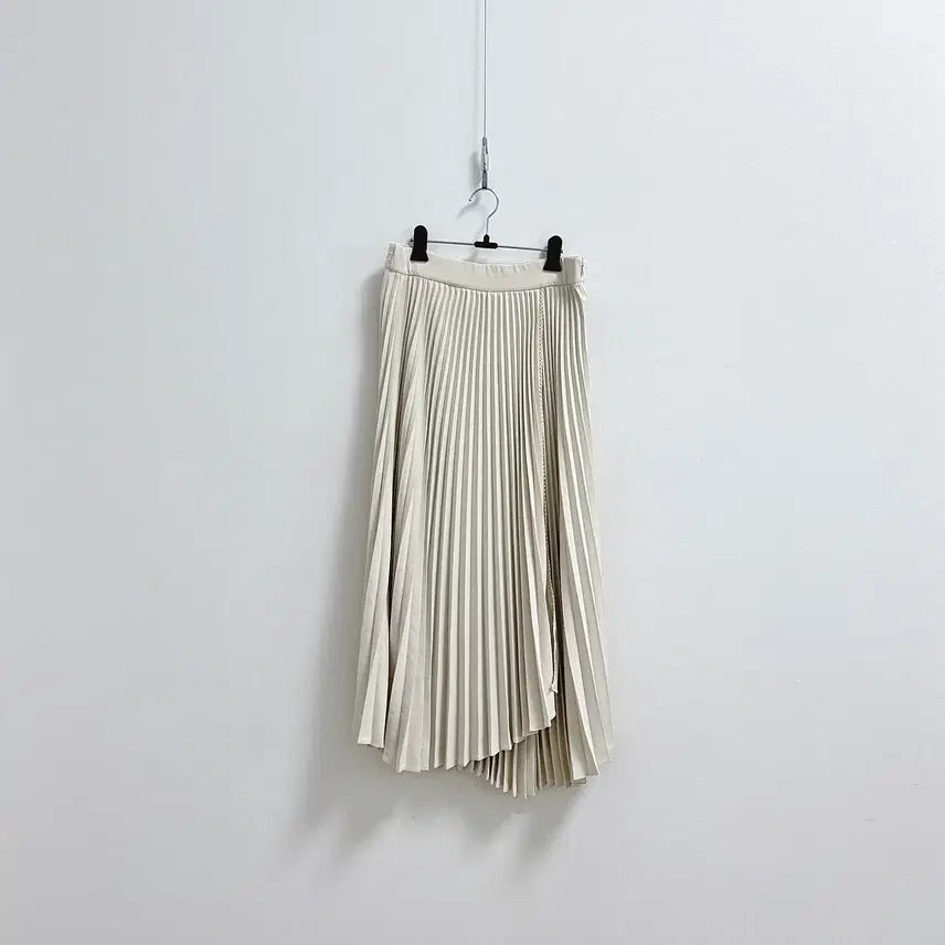 [BUNJANG] Boen Lia Pleated Skirt Ivory / 보웬 리아 주름 플리츠 스커트 아이보리