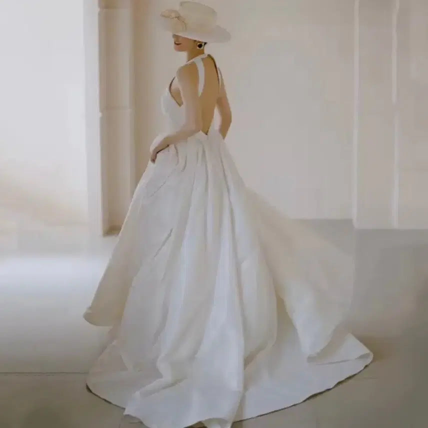 [BUNJANG] White Dress Rental for Graduation, Wedding, and Events / 최저가 대여 졸업사진 화이트 드레스 웨딩 컨셉사진 2부 피로연 연주회