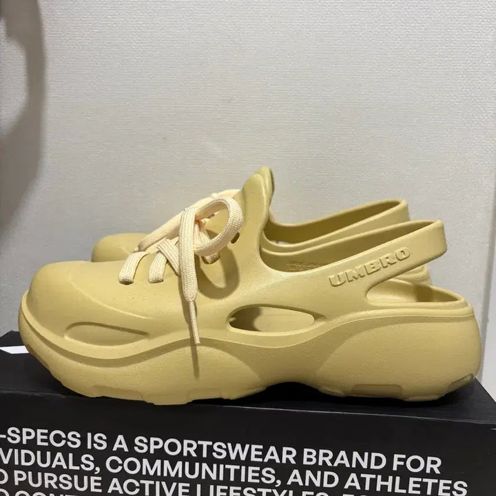 [BUNJANG] Umbro Tofee 250 Sneakers / 엄브로 토피250((무배))