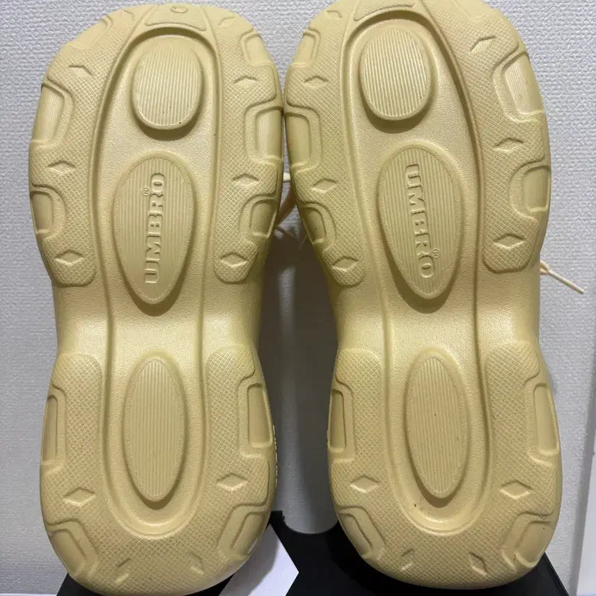 [BUNJANG] Umbro Tofee 250 Sneakers / 엄브로 토피250((무배))