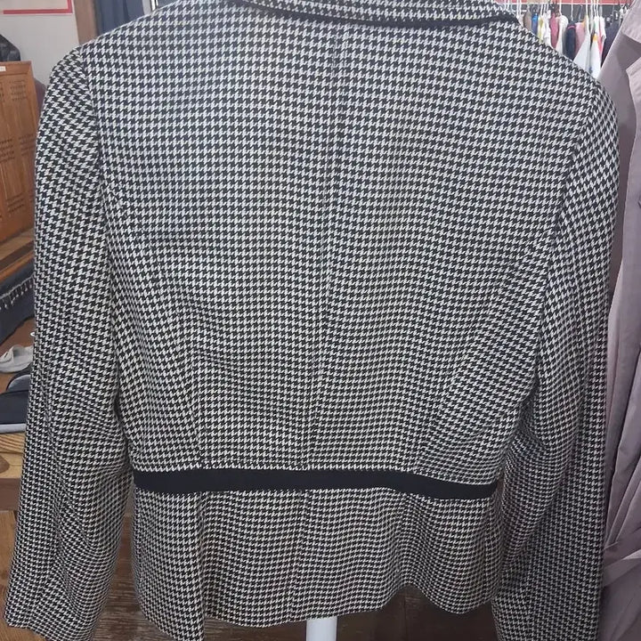 [BUNJANG] SI Houndstooth Jacket &amp; Black Skirt Suit (Size 55) / SI 하운드투스 자켓 + 블랙 스커트 정장(55)