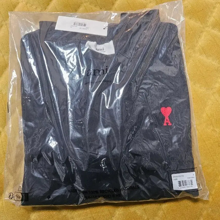 [SOLD OUT] 아미 스몰 하트 블랙 맨투맨m