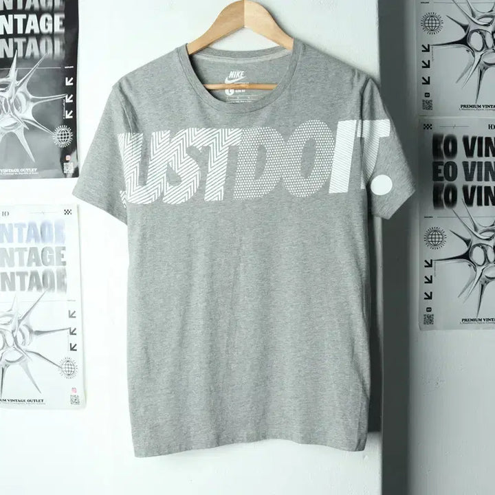[BUNJANG] Nike Big Logo Gray T-shirt / (L-XL) 나이키 반팔 티셔츠 빅로고 그레이 올드스쿨-17B80
