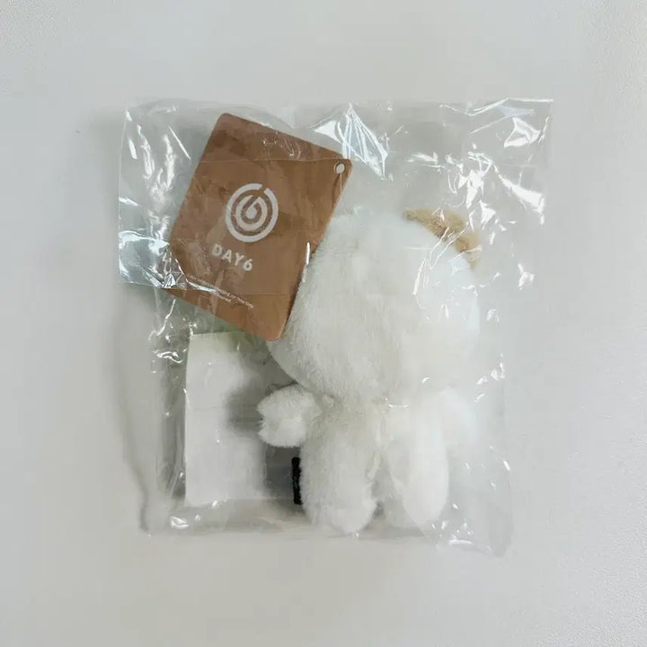 [BUNJANG] Day6 Don Petit Denimalz Plush / 데이식스 쁘띠멀즈 돈 쁘멀 (원가양도)