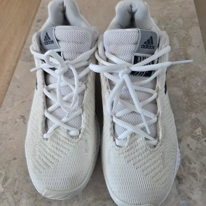[BUNJANG] Adidas 235 Sneakers / 아디다스 235운동화