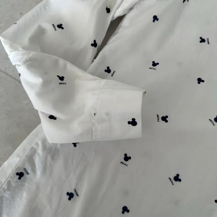 [BUNJANG] Mickey Mouse White Shirt / 미키마우스 패턴 흰색 화이트 셔츠