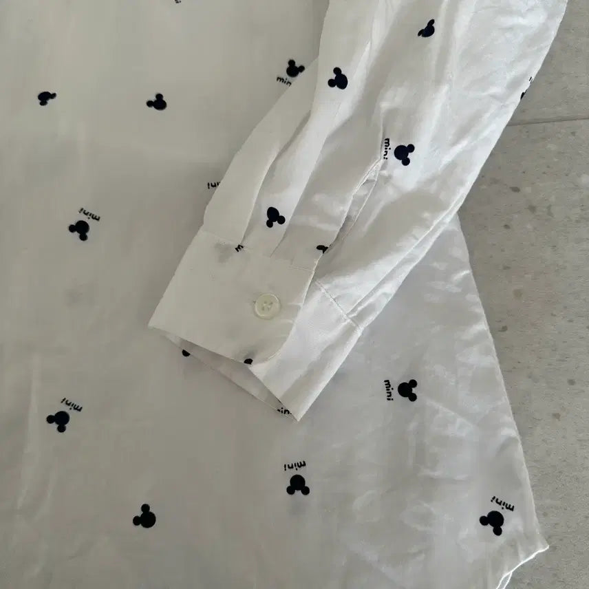 [BUNJANG] Mickey Mouse White Shirt / 미키마우스 패턴 흰색 화이트 셔츠