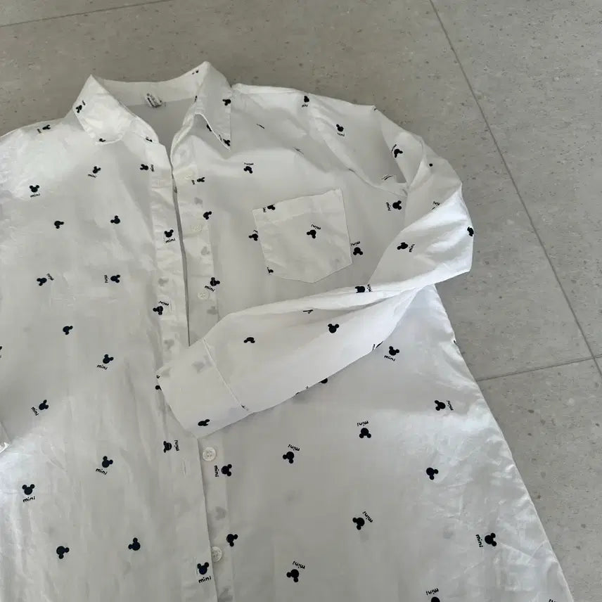 [BUNJANG] Mickey Mouse White Shirt / 미키마우스 패턴 흰색 화이트 셔츠