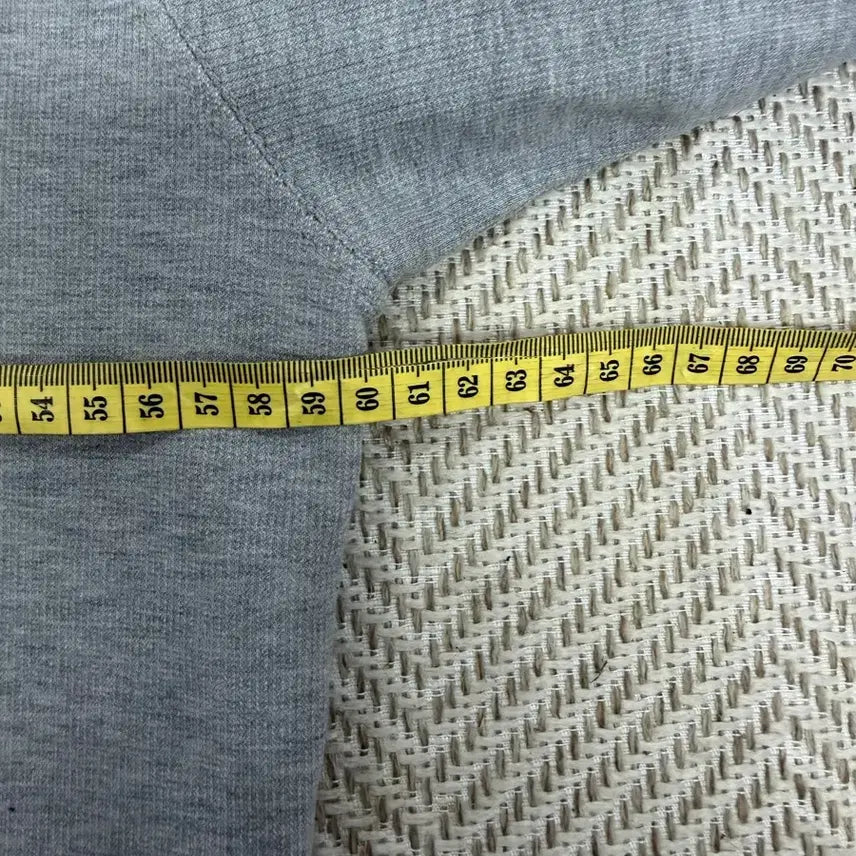 [SOLD OUT] 매장판정품) CP컴퍼니 21ss 남성 그레이 맨투맨 티셔츠 XXL