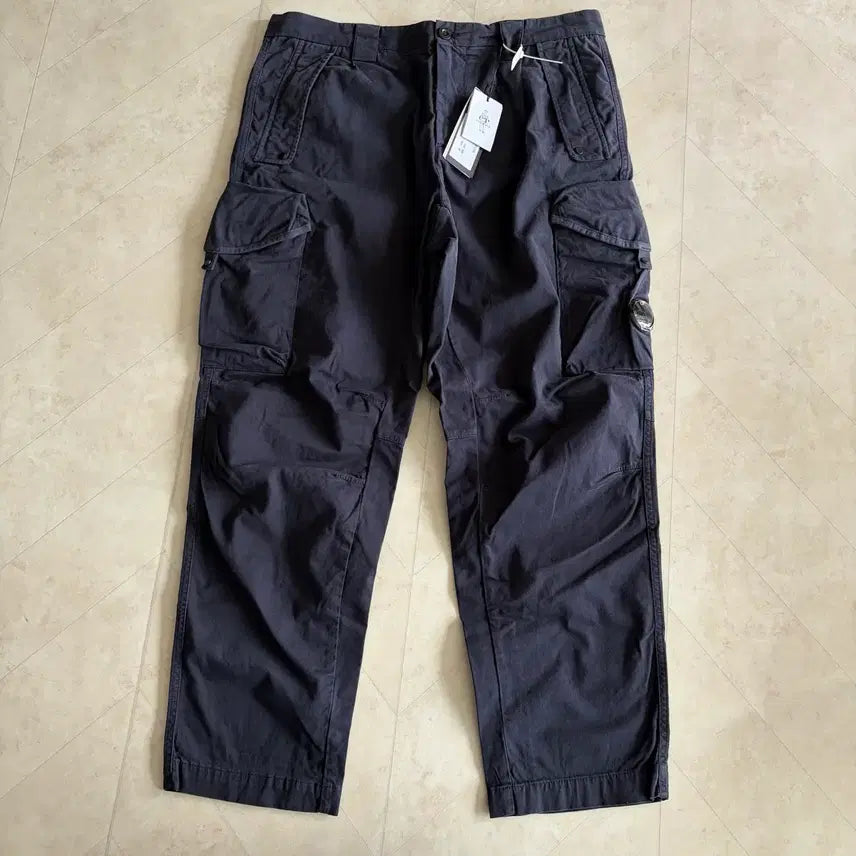 [BUNJANG] CP Company Stretch Loose Fit Lens Logo Pants Navy / [새상품]CP컴퍼니 씨피컴퍼니 스트레치 루즈핏 렌즈 로고 팬츠 네이비