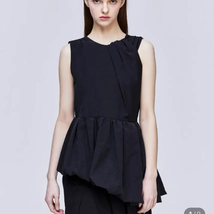 [BUNJANG] Songzio Woman Asymmetric Balloon Blouse / 송지오 우먼 25 SS 어시메트릭 벌룬 블라우스