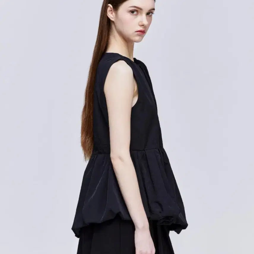 [BUNJANG] Songzio Woman Asymmetric Balloon Blouse / 송지오 우먼 25 SS 어시메트릭 벌룬 블라우스