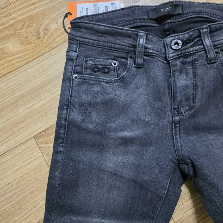 [BUNJANG] PLAC Black Gray Coated Skinny Jeans / PLAC 블랙그레이 데님 코팅 스키니진 24사이즈