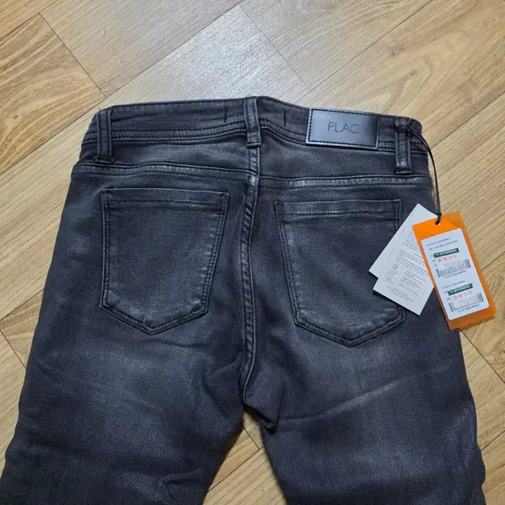 [BUNJANG] PLAC Black Gray Coated Skinny Jeans / PLAC 블랙그레이 데님 코팅 스키니진 24사이즈
