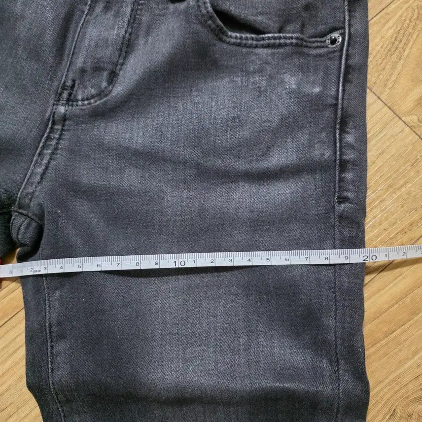 [BUNJANG] PLAC Black Gray Coated Skinny Jeans / PLAC 블랙그레이 데님 코팅 스키니진 24사이즈