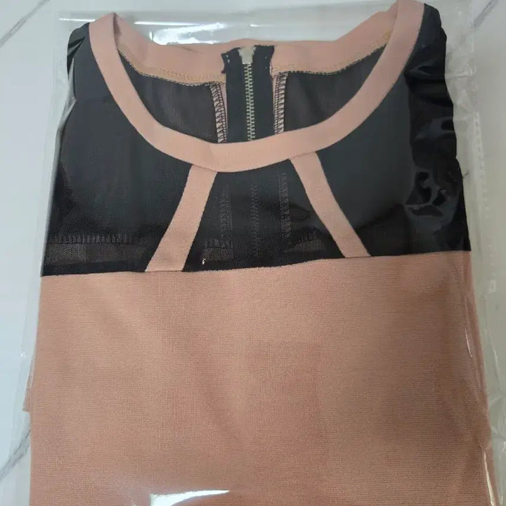 [BUNJANG] Skin Beige See-through Sleeveless Dress / 새상품 블랙 시스루 배색  민소매 원피스 살구색