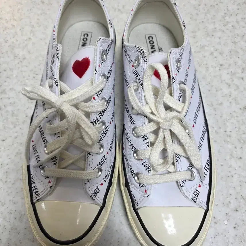 [BUNJANG] Converse LOVE FEARLESSLY Sneakers White / 컨버스 LOVE FEARLESSLY 운동화 화이트