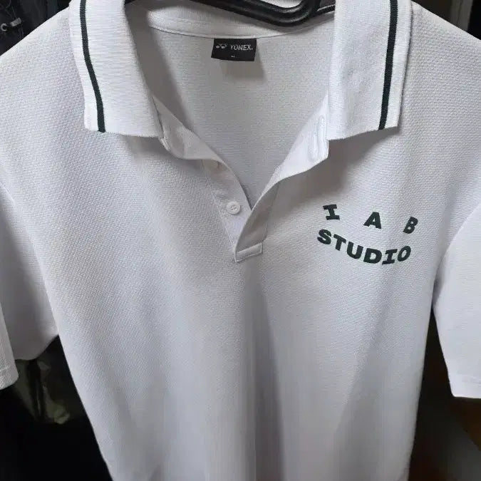 [BUNJANG] Yonex x IAB Game Shirt White Green (Size M) / (M) 요넥스 x 아이앱 게임 셔츠 화이트 그린