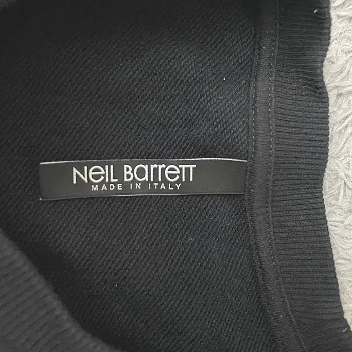 [BUNJANG] Neil Barrett Long Sleeve Sweatshirt / 닐바렛 긴팔 맨투맨 티셔츠 100