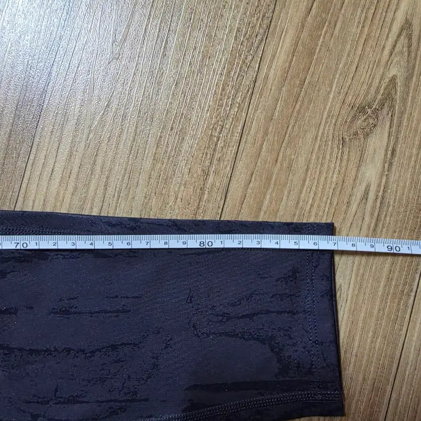 [BUNJANG] Calvin Klein Black and Gray Pattern Leggings / CK 캘빈클라인 블랙앤그레이 패턴 레깅스 m