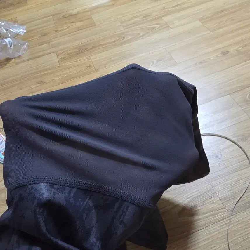 [BUNJANG] Calvin Klein Black and Gray Pattern Leggings / CK 캘빈클라인 블랙앤그레이 패턴 레깅스 m