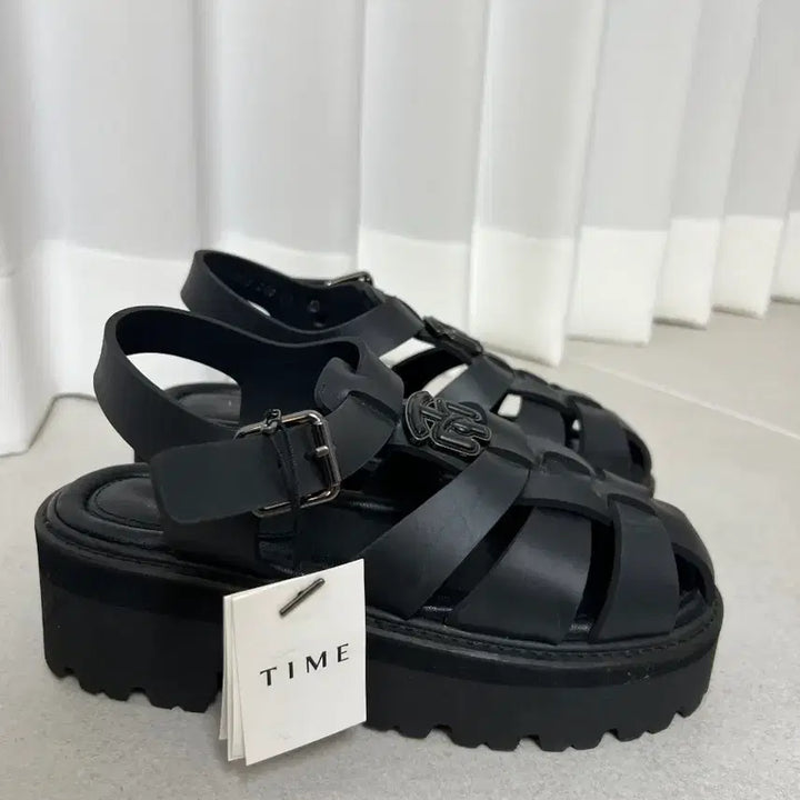 [BUNJANG] TIME Platform Sandals / 타임 키높이 샌들