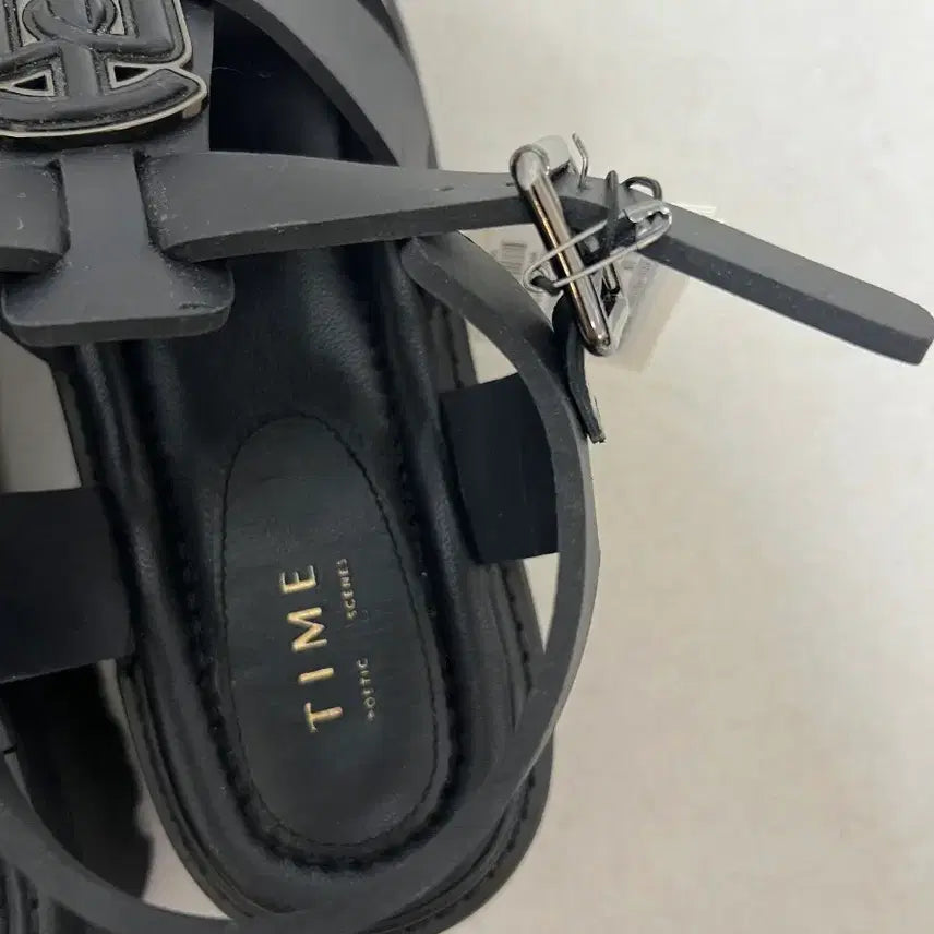 [BUNJANG] TIME Platform Sandals / 타임 키높이 샌들