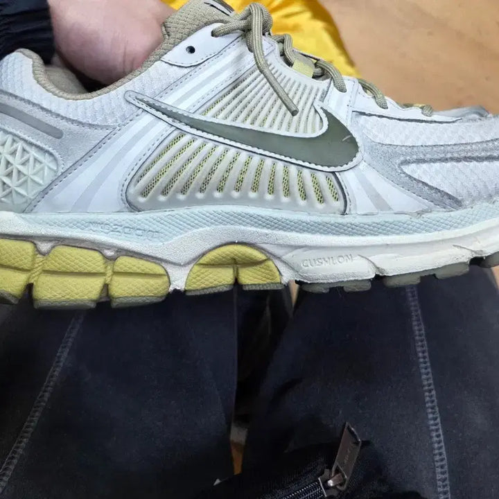 [BUNJANG] Nike Zoom Vomero 5 Olive Sneakers / 나이키 줌 보메로5 운동화 올리브